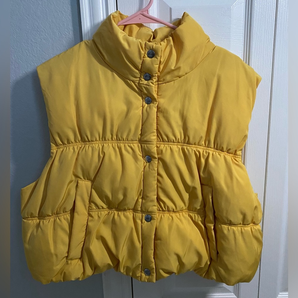 H&M Mustard Yellow Cropped Puffer Jacket